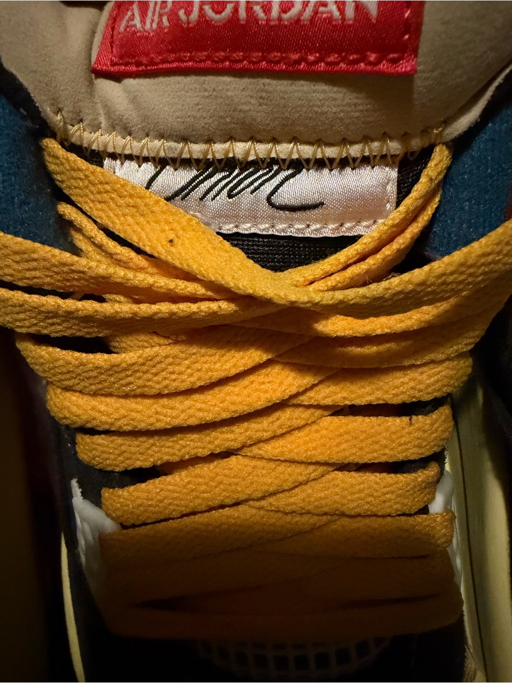 Jordan 4 - Picture 5 of 5